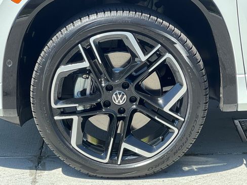 New 2026 Volkswagen Tiguan SEL R-Line AWD/4WD image 26
