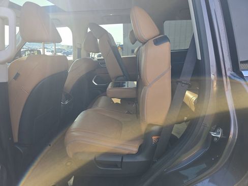 Certified 2025 INFINITI QX80 Luxe image 17