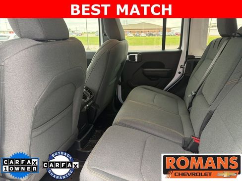 Used 2024 Jeep Wrangler Unlimited AWD/4WD image 19