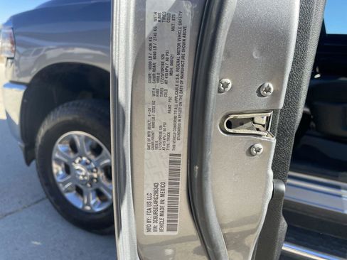 Used 2024 RAM 2500 Big Horn image 39