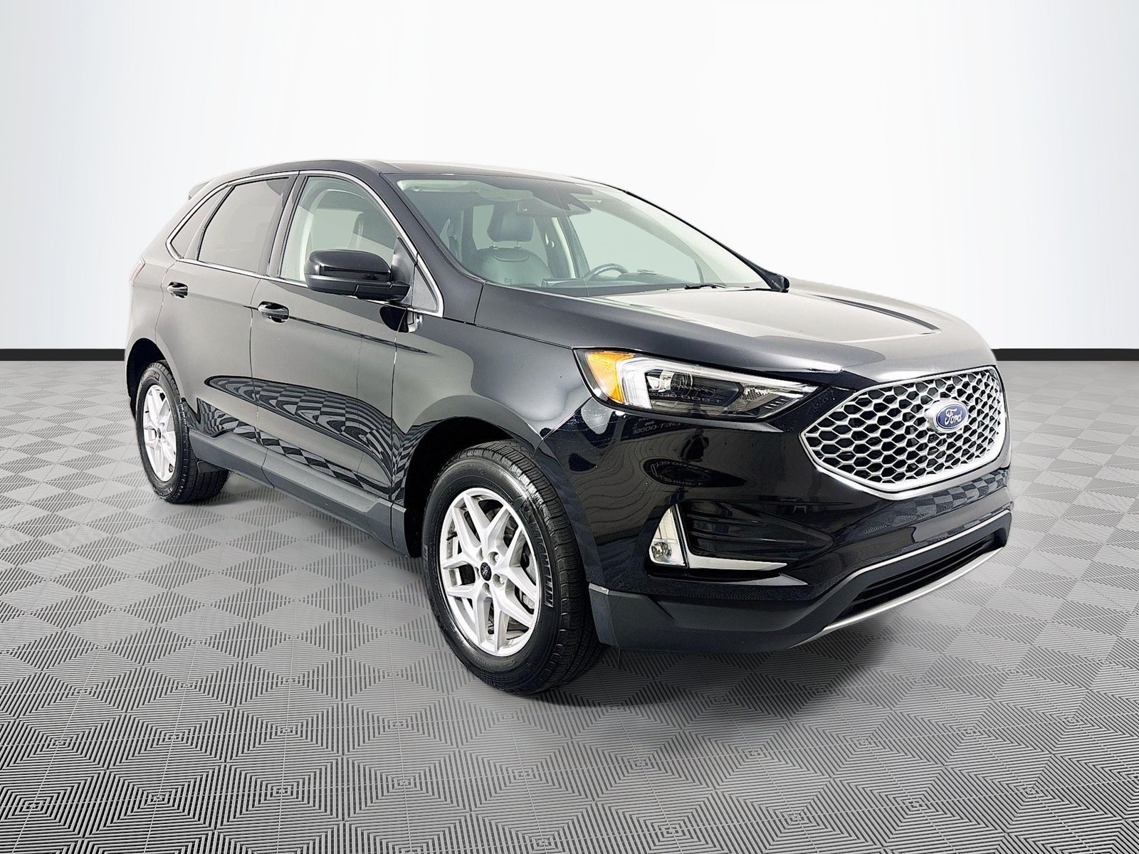 Certified 2024 Ford Edge SEL w/ Convenience Package AWD/4WD image 1
