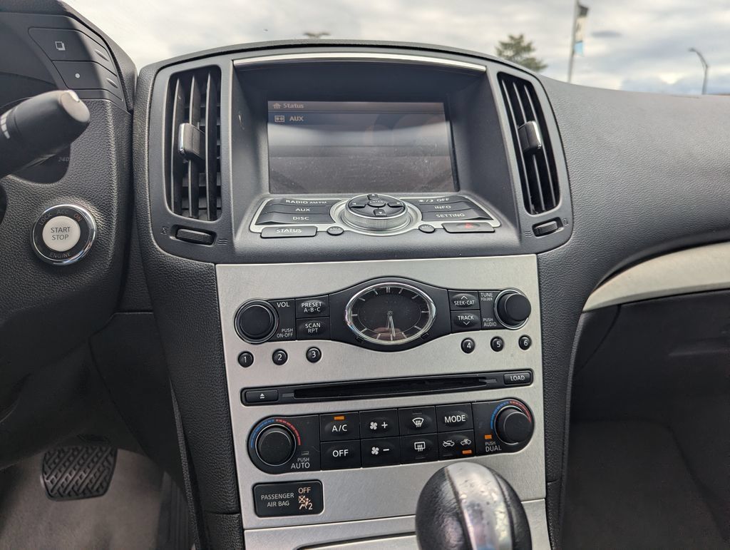 Used 2009 INFINITI G37 x Sedan w/ Premium Pkg AWD/4WD image 16