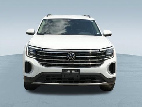 Used 2024 Volkswagen Atlas SE AWD/4WD image 2