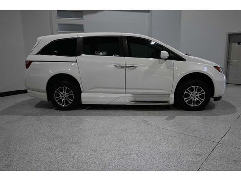 Used 2012 Honda Odyssey EX image 5