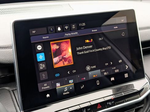 Used 2025 Jeep Compass Trailhawk image 19