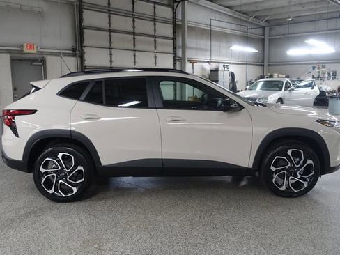 New 2026 Chevrolet Trax RS w/ Driver Confidence Package FWD image 8