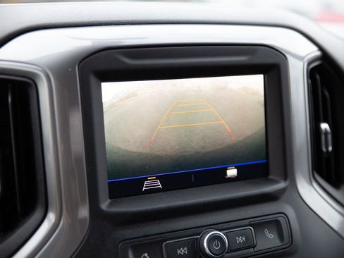 Used 2022 Chevrolet Silverado 1500 Custom image 16