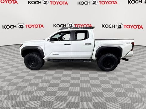 New 2025 Toyota Tacoma TRD Off-Road AWD/4WD image 5