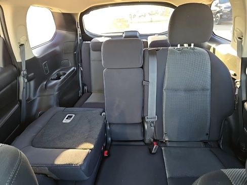 Used 2019 Nissan Pathfinder S image 41