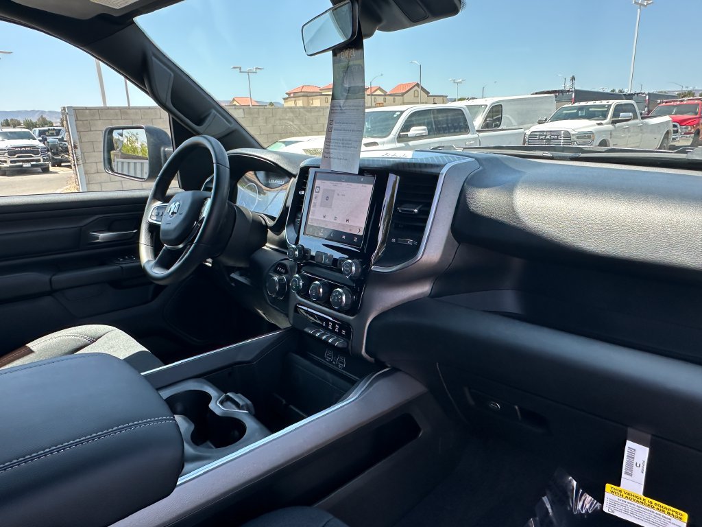New 2026 RAM 1500 Express AWD/4WD image 13