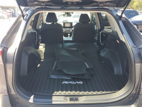 Certified 2020 Toyota RAV4 XLE AWD/4WD image 9