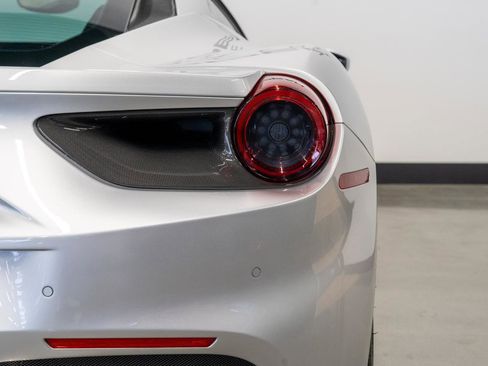 Used 2018 Ferrari 488 GTB image 17