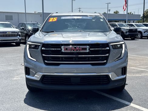 Used 2025 GMC Acadia Elevation FWD image 3