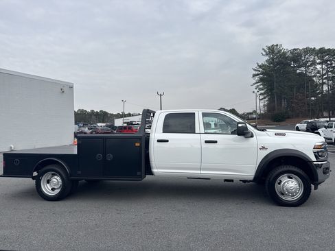 New 2026 RAM 5500 Tradesman w/ Chrome Appearance Group image 2
