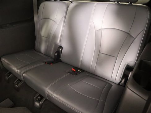 Used 2024 Buick Enclave Premium image 14