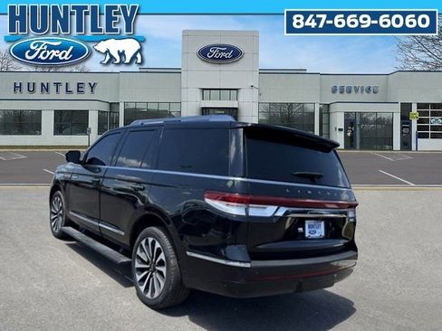 Used 2022 Lincoln Navigator Reserve image 7