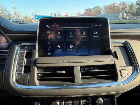 Used 2024 Chevrolet Suburban Z71 w/ Off-Road Capability Package image 22