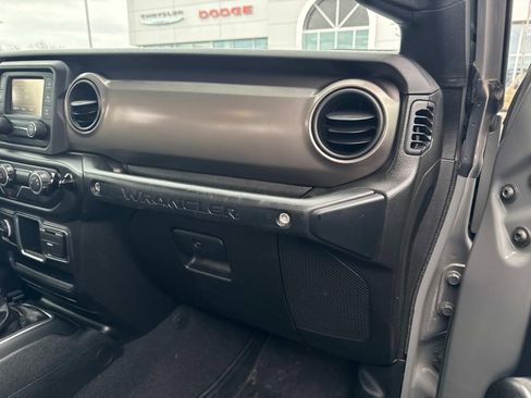 Used 2020 Jeep Wrangler Sport image 24