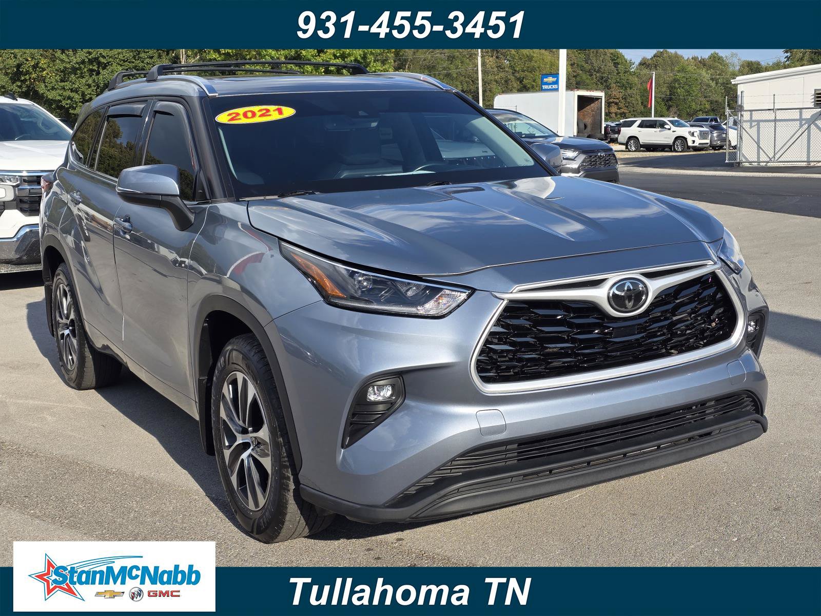 Used 2021 Toyota Highlander XLE AWD/4WD image 1