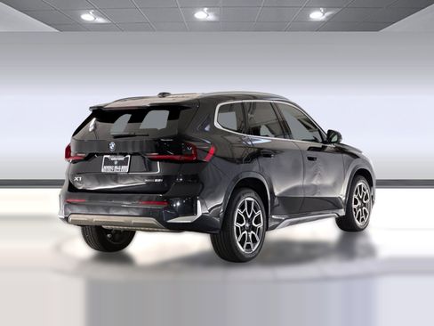 Used 2025 BMW X1 xDrive28i w/ Convenience Package AWD/4WD image 9