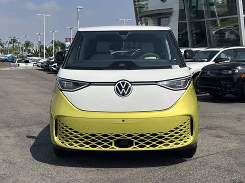 New 2025 Volkswagen ID. Buzz 1st Edition AWD/4WD image 4