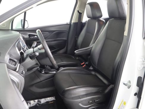 Used 2018 Buick Encore Preferred image 24