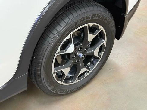 Used 2020 Subaru Crosstrek 2.0i Premium w/ Moonroof Package 2 image 12