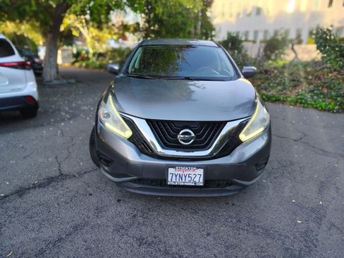 Used 2017 Nissan Murano S image 3