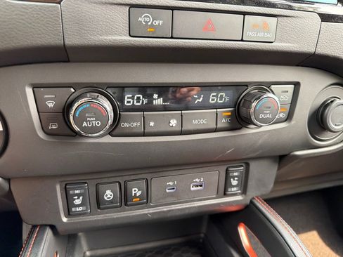 Used 2023 Nissan Frontier PRO-4X w/ Pro-4X Premium Package AWD/4WD image 12