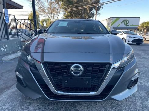 Used 2022 Nissan Altima 2.5 S FWD image 2