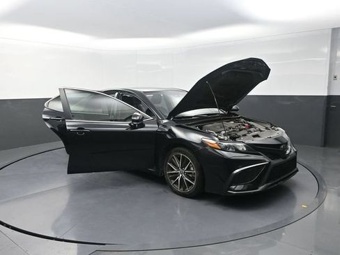 Used 2024 Toyota Camry SE FWD image 39