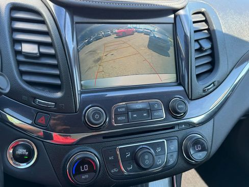 Used 2018 Chevrolet Impala Premier FWD image 14