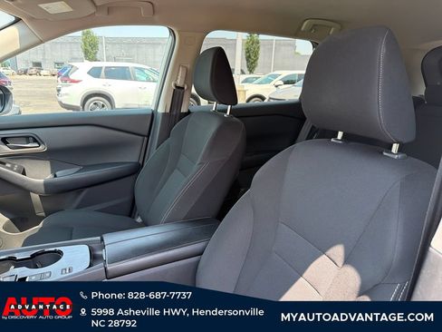 Used 2024 Nissan Rogue S FWD image 9