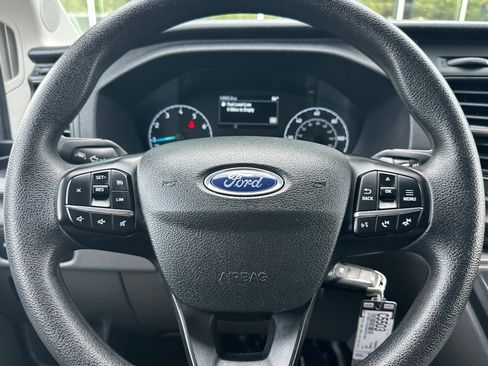 Used 2025 Ford Transit 250 Low Roof w/ Exterior Upgrade Package RWD image 21