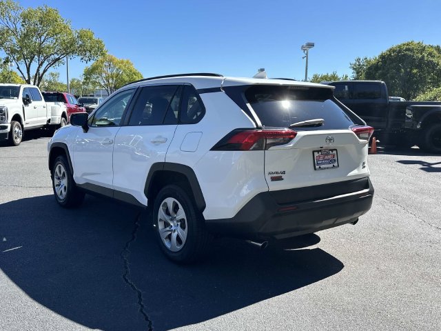 Used 2019 Toyota RAV4 LE AWD/4WD image 3