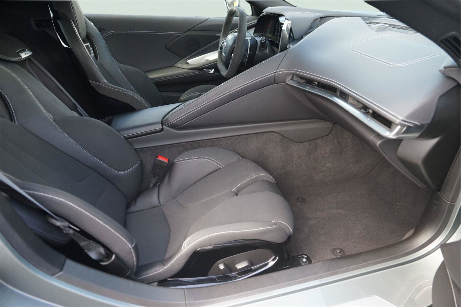 Used 2023 Chevrolet Corvette Stingray Coupe w/ 1LT RWD image 12