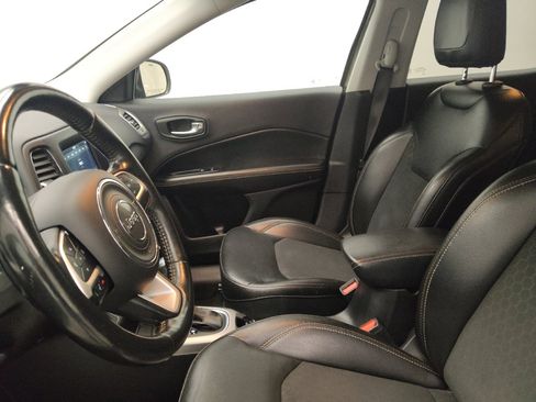 Used 2021 Jeep Compass Latitude w/ Convenience Group FWD image 17