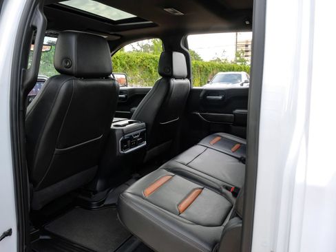 Used 2021 GMC Sierra 1500 AT4 w/ AT4 Value Package AWD/4WD image 37