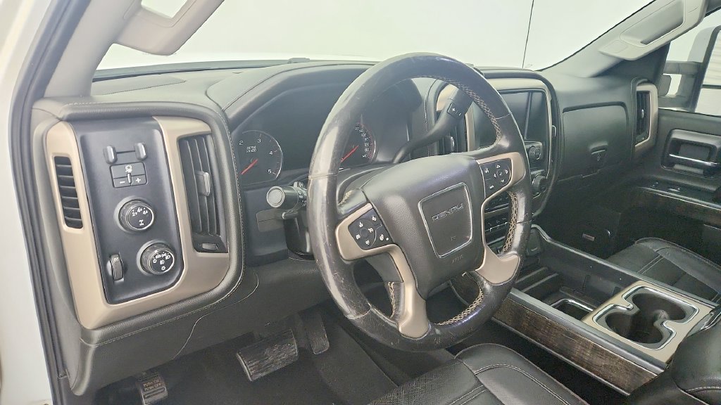 Used 2015 GMC Sierra 2500 Denali w/ Duramax Plus Package AWD/4WD image 13