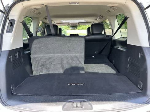 Used 2022 Nissan Armada SL w/ Captain's Chairs Package AWD/4WD image 26