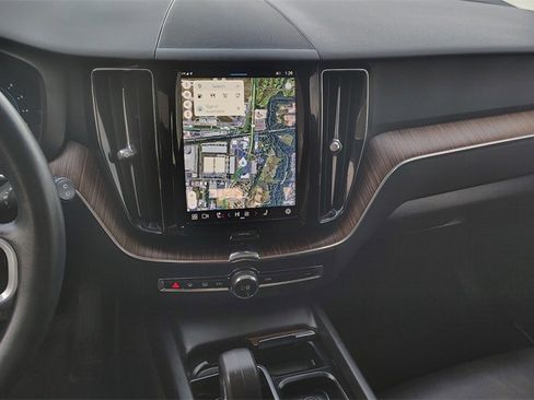 Certified 2023 Volvo XC60 B5 Plus w/ Climate Package image 19