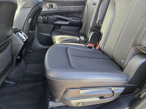 Certified 2025 Kia Sorento SX image 12