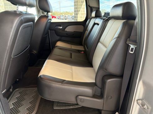 Used 2010 GMC Sierra 1500 SLT w/ All-Terrain Package image 28