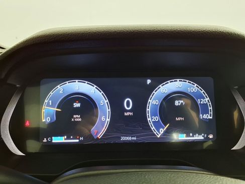 Used 2025 Jeep Grand Cherokee Altitude RWD image 25