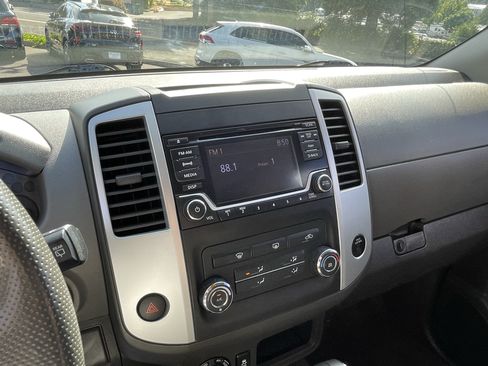Used 2015 Nissan Xterra S AWD/4WD image 21