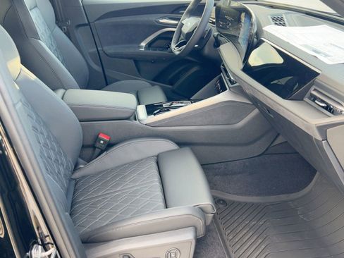 New 2025 Audi SQ5 Premium Plus image 29