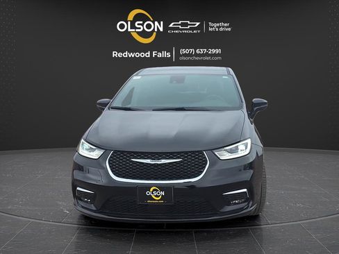 Used 2025 Chrysler Pacifica Select AWD/4WD image 15