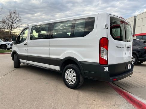 Used 2023 Ford Transit 350 XLT image 8