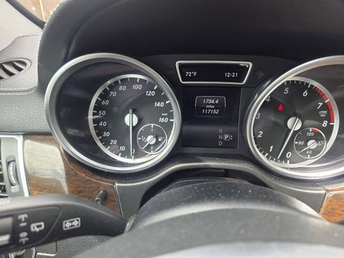 Used 2014 Mercedes-Benz GL 450 4MATIC image 3