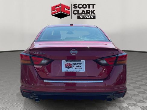 Used 2023 Nissan Altima 2.5 SR w/ SR Premium Package FWD image 5